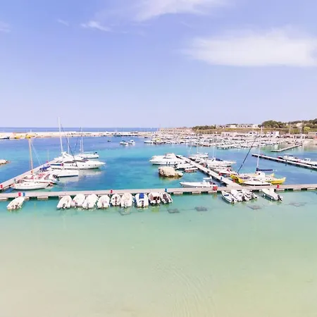 Near The And The Center Of - Eleonora 5 Places *