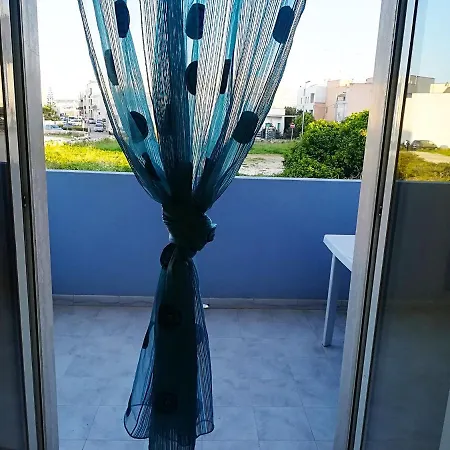 Near The And The Center Of - Eleonora 5 Places Prázdninový dům *