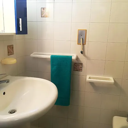 Near The And The Center Of - Eleonora 5 Places Holiday home *