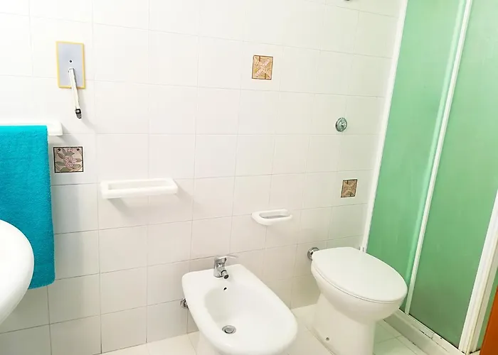 Near The And The Center Of - Eleonora 5 Places *