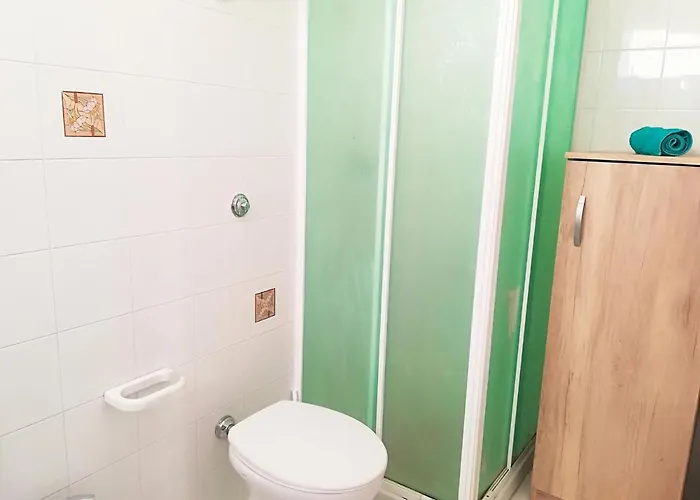 Near The And The Center Of - Eleonora 5 Places Holiday home