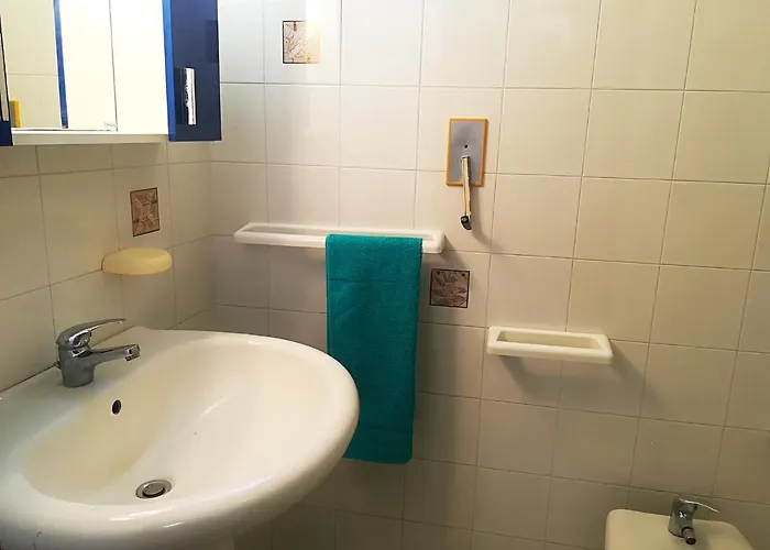 Near The And The Center Of - Eleonora 5 Places Holiday home *